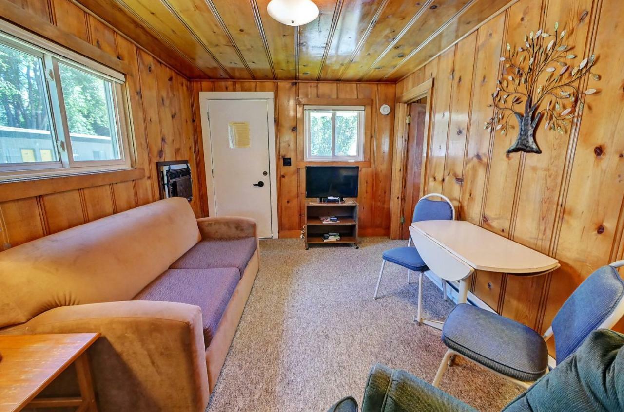 Idle A While Cabins Twisp Eksteriør bilde